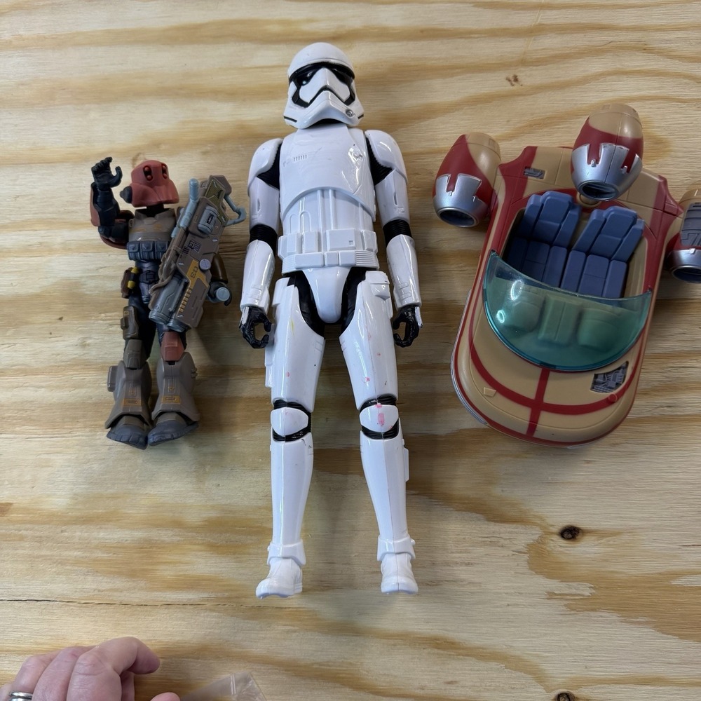 Star Wars 2011 Hasbro Republic Speeder Vehicle‎ + Trooper Figures Lot